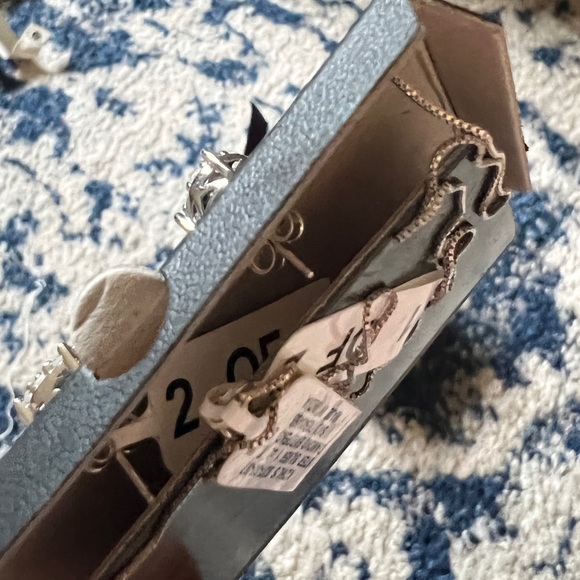 NWT super sweet Diamond Solitaire earrings and pendant set - Picture 3 of 6